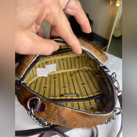 Montana West Brown Crossbody Bag with Chain Detail - Picture 4 of 6